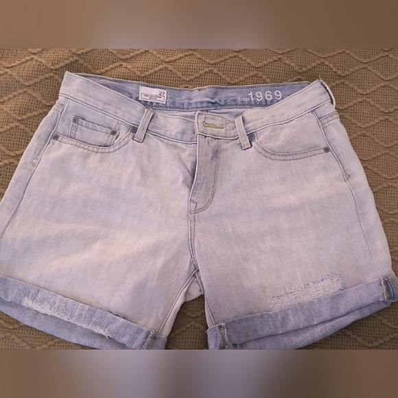 GAP Pants - Women's Gap shorts